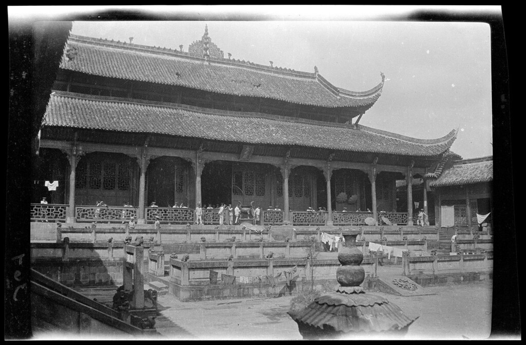 图4 1917年重庆府文庙大成殿（取自：Sidney D. Gamble Photographs Collection）