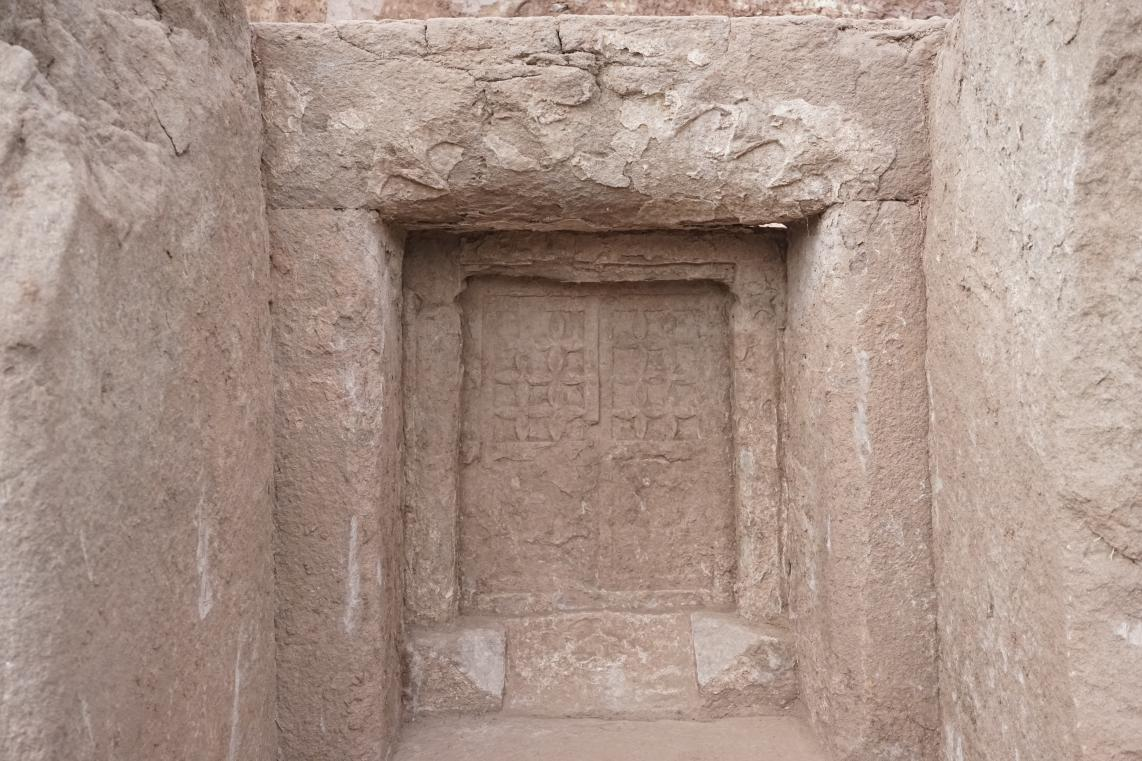 图四 M1-1（左室）后龛