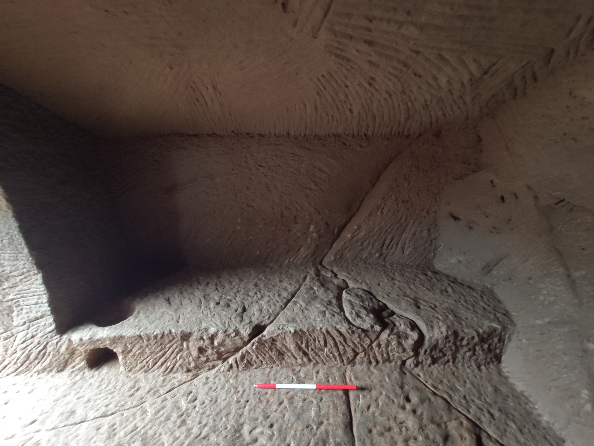 16图一六  M6西棺台