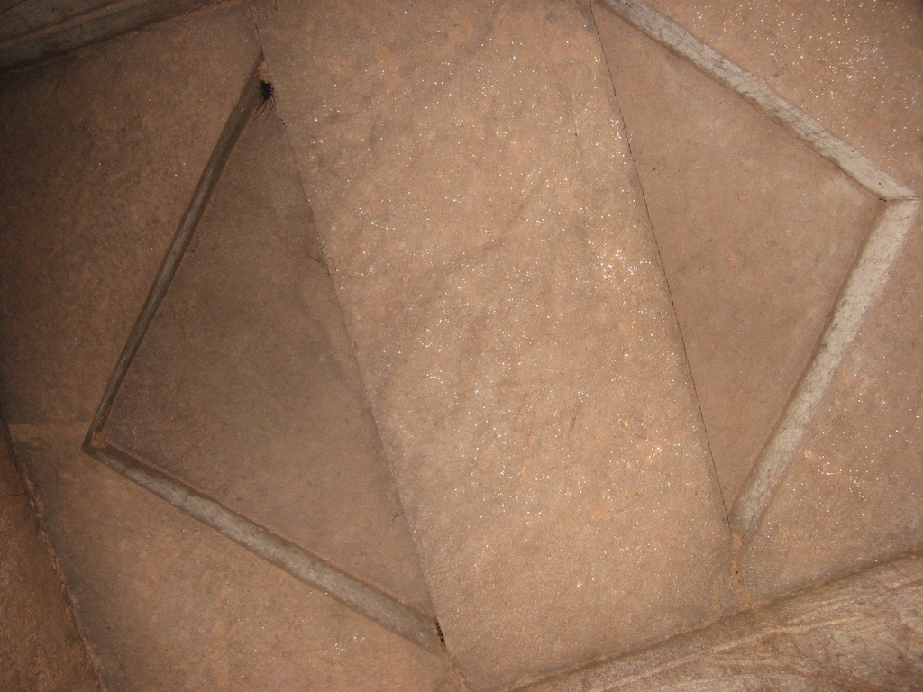 10.图一〇  2009DZLM2藻井顶