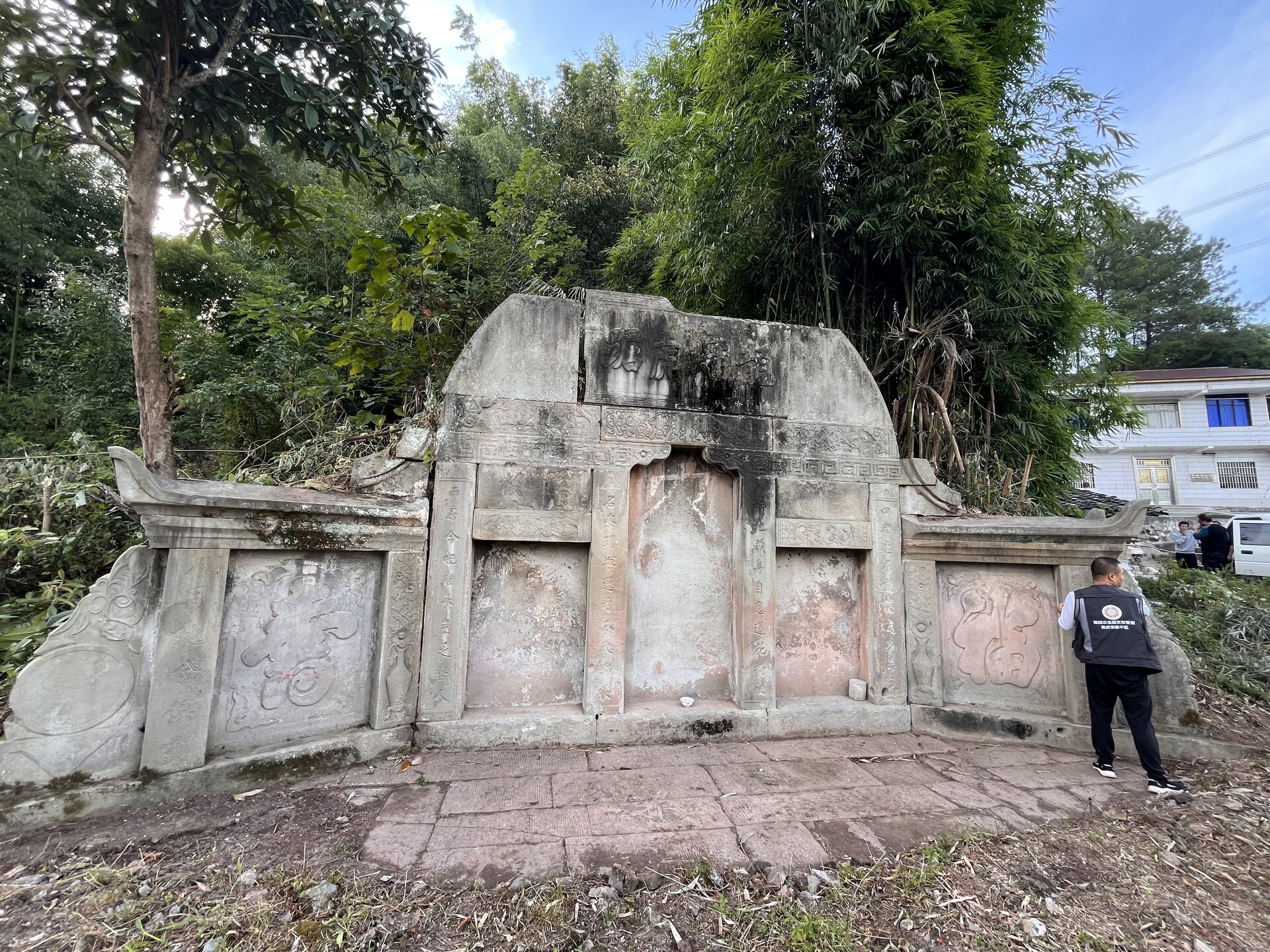 石榴村唐氏夫妇合葬墓 墓葬全景（摄影：谢娟）