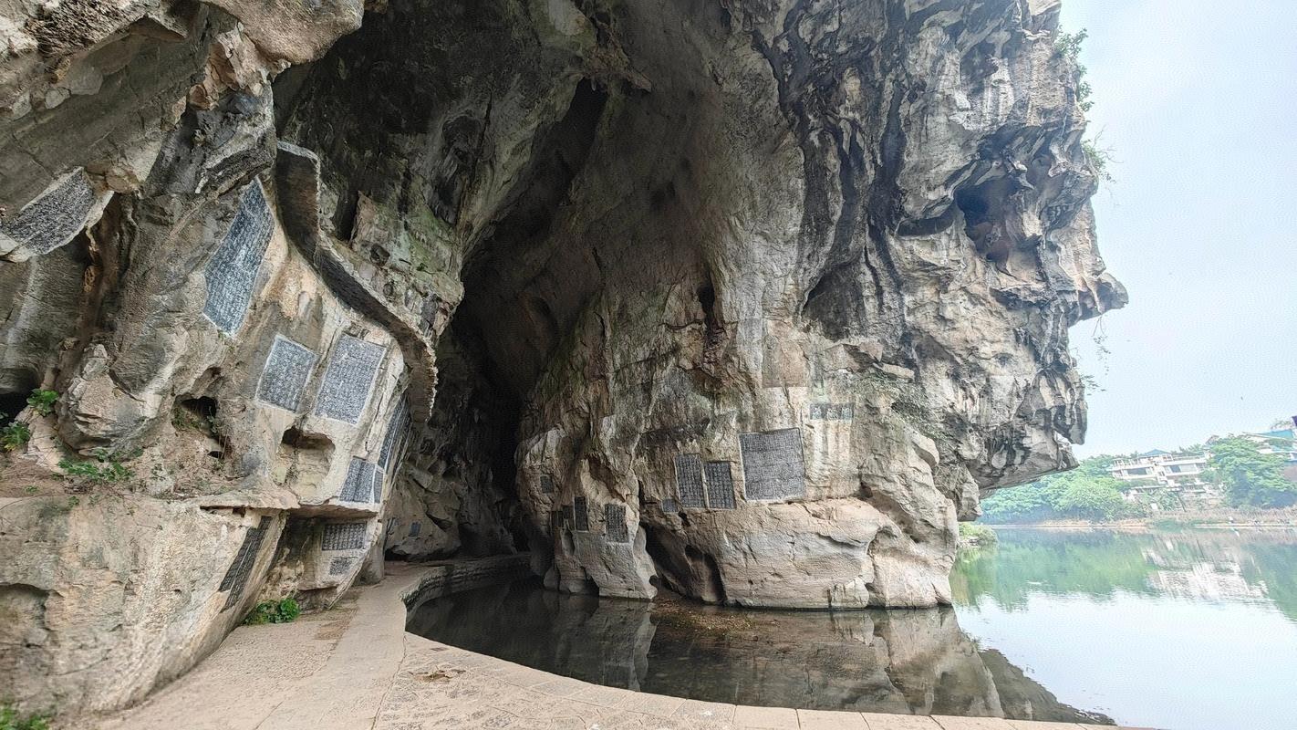 图6 桂林龙隐洞