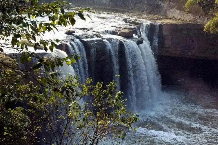 图9 沙坪坝飞雪岩