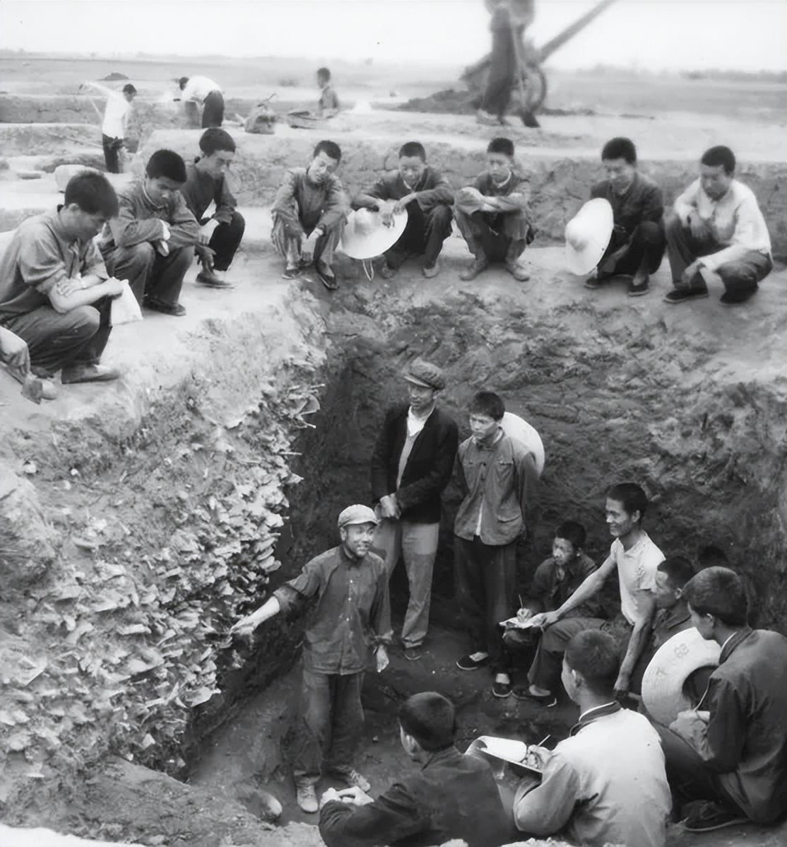 1976年春云塘制骨作坊发掘现场
